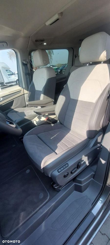 Volkswagen Multivan - 10