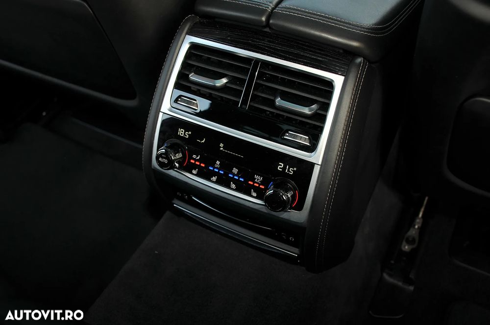 BMW Seria 7 750i xDrive - 15
