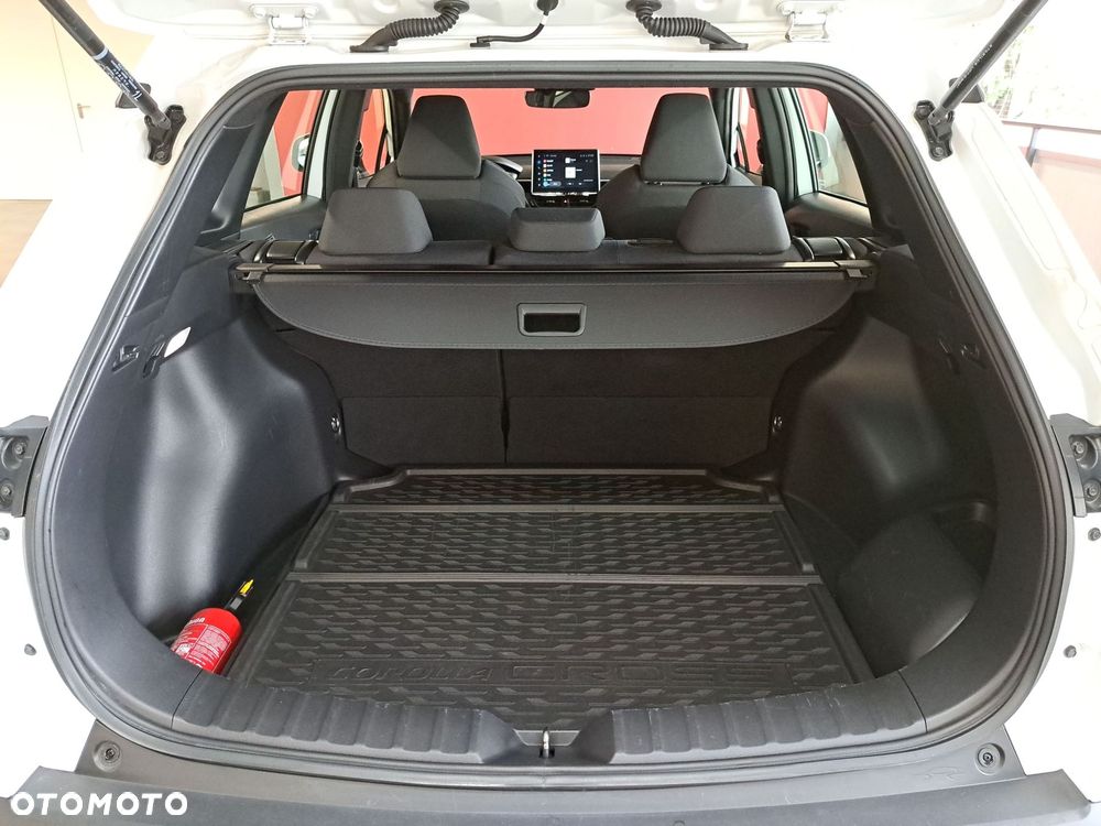 Toyota Corolla Cross - 14