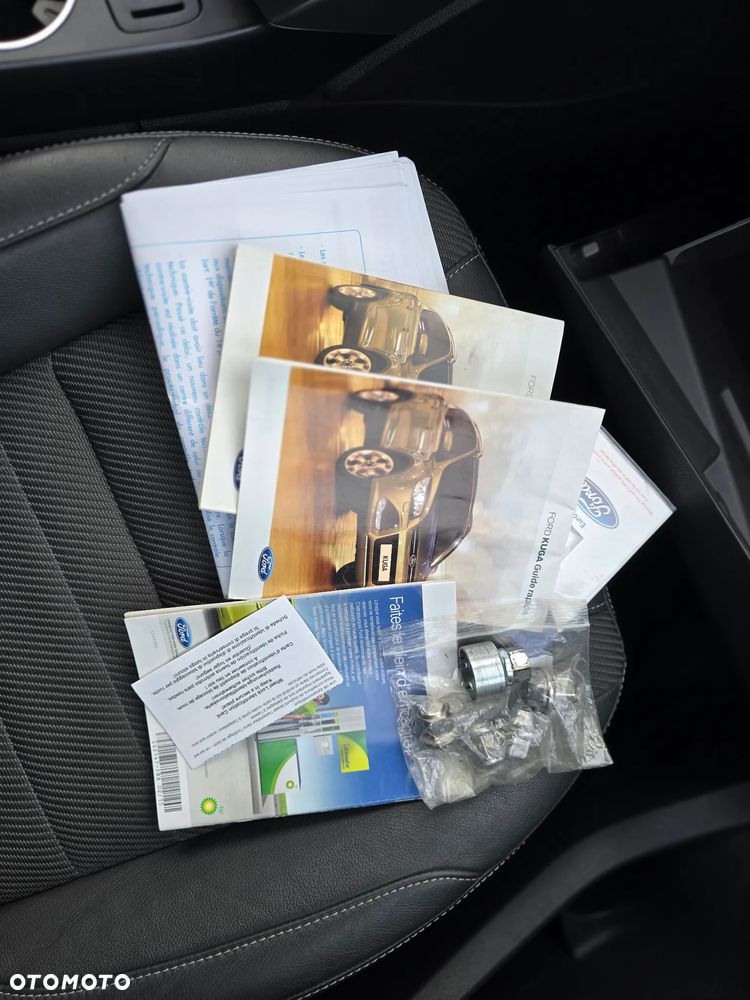 Ford Kuga - 40