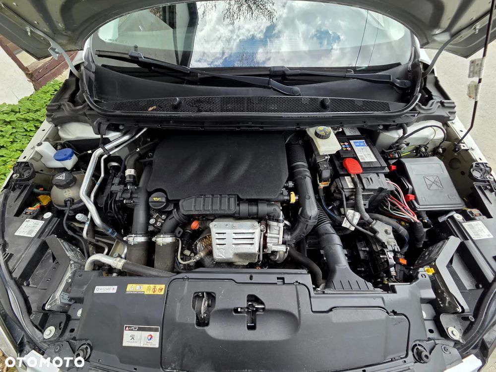 Peugeot 308 1.2 PureTech GPF Allure S&S - 8