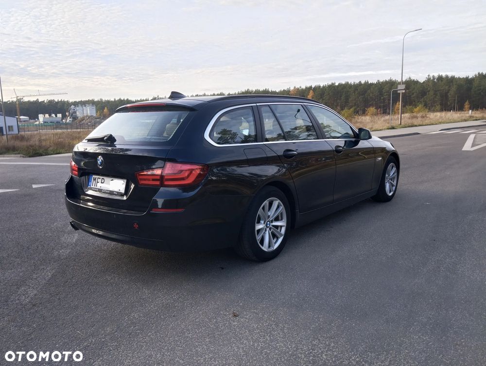 BMW Seria 5 520d Touring Luxury Line - 26