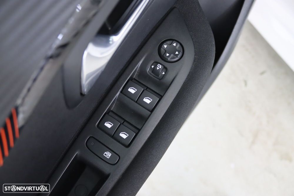 Peugeot e-208 50 kWh Active - 24