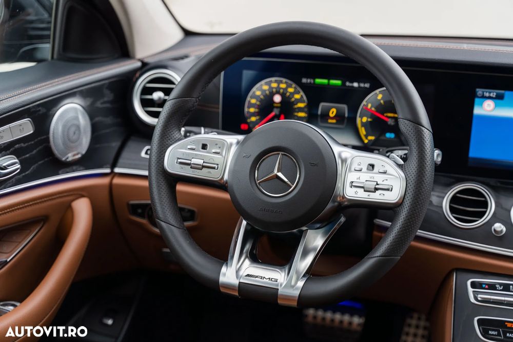 Mercedes-Benz E 300 9G-TRONIC AMG Line - 22
