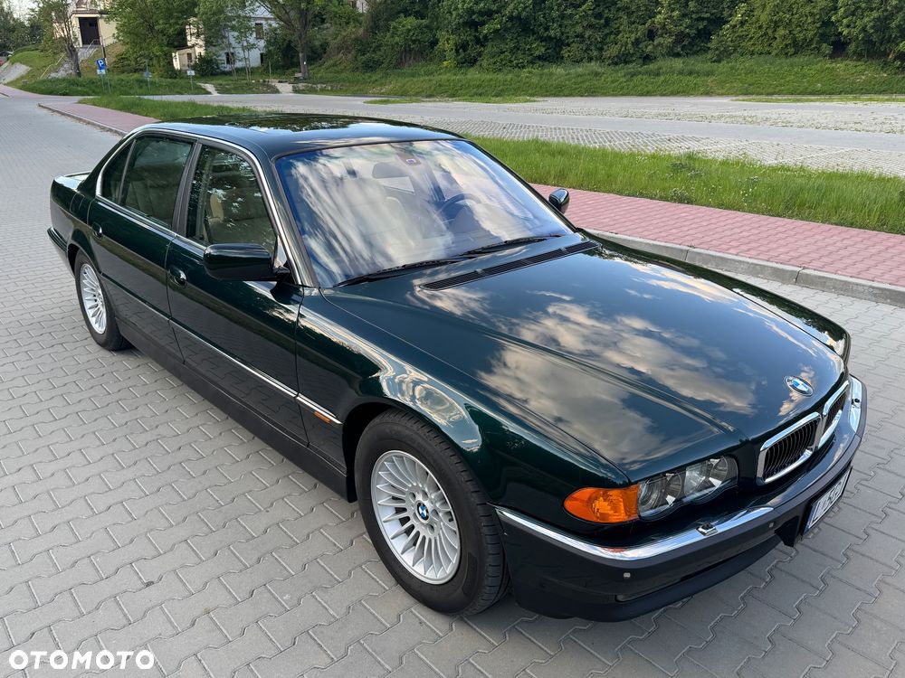 BMW Seria 7 750i - 15