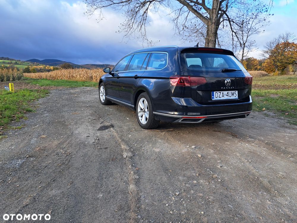 Volkswagen Passat Variant ver-variant-2-0-tdi-scr-dsg-elegance - 8
