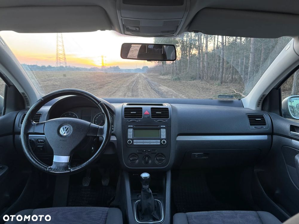 Volkswagen Golf 1.6 Q-Line - 14