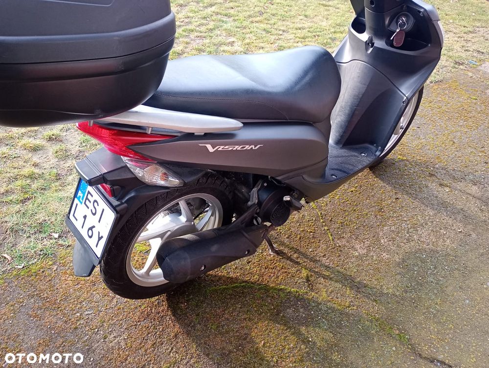 Honda Vision - 4
