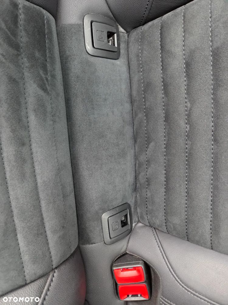 Volkswagen Passat 2.0 TDI SCR 4Mot DSG Comfortline - 34