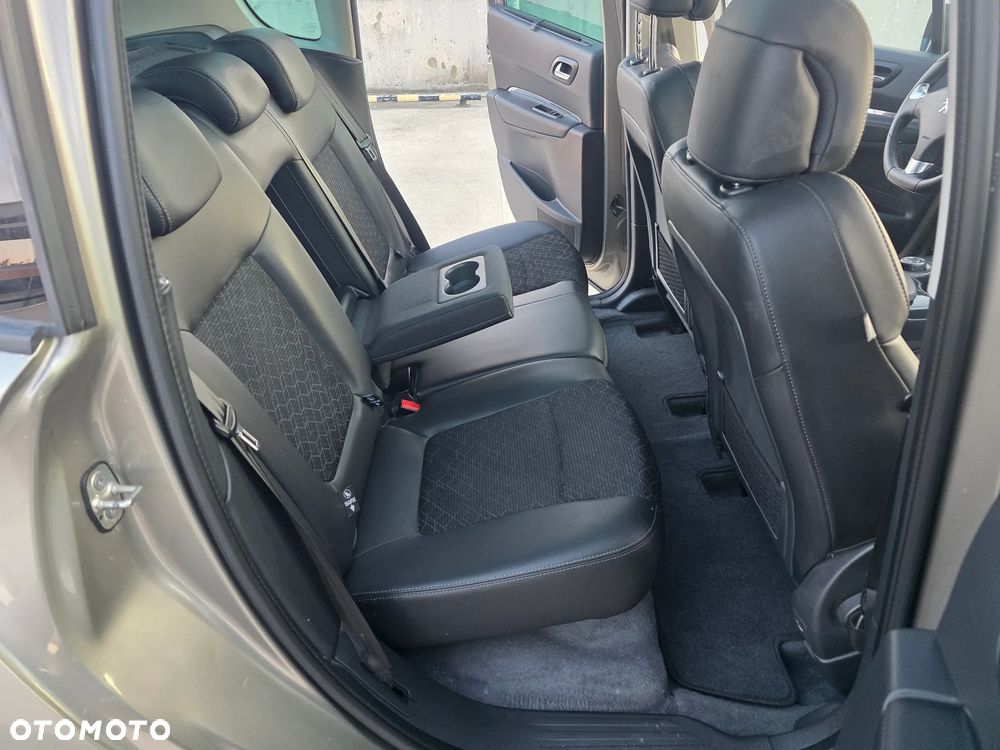 Peugeot 3008 HDi FAP 150 Allure - 17