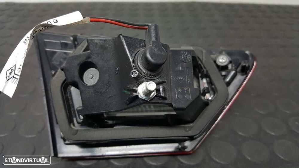 FAROLIM TRASEIRO DIREITO RENAULT CLIO IV DYNAMIQUE - 4