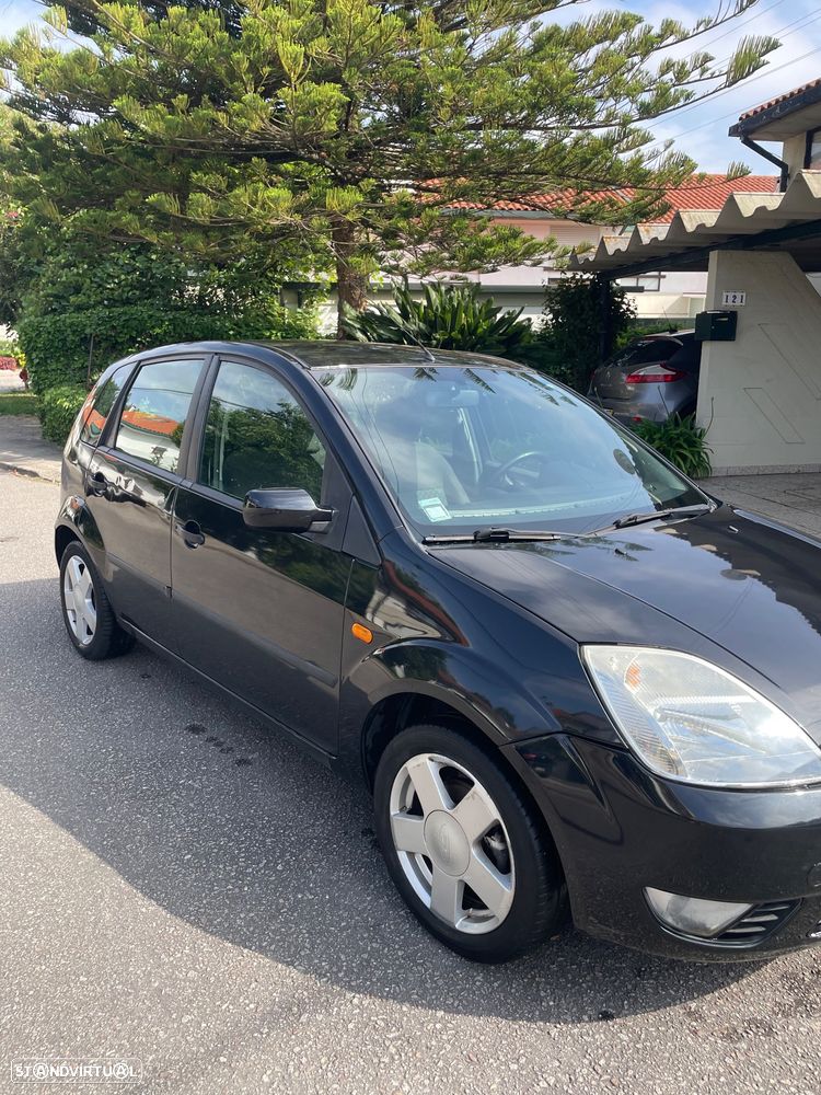 Ford Fiesta 1.4 TDCI Ambiente - 4