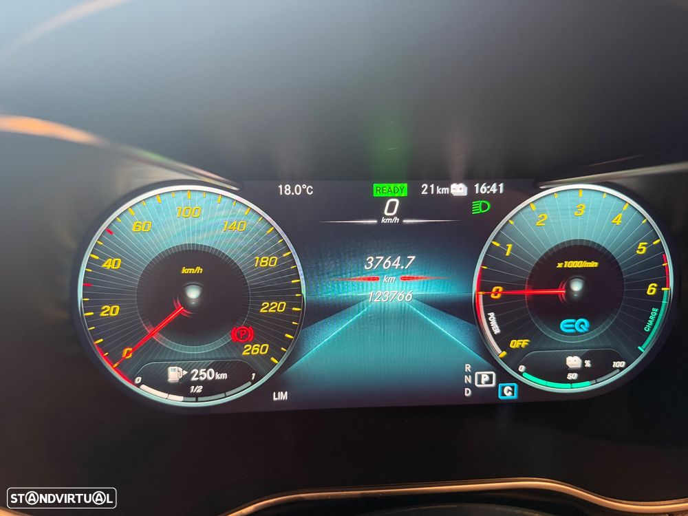 Mercedes-Benz GLC 300 de Coupe 4Matic 9G-TRONIC AMG Line - 35