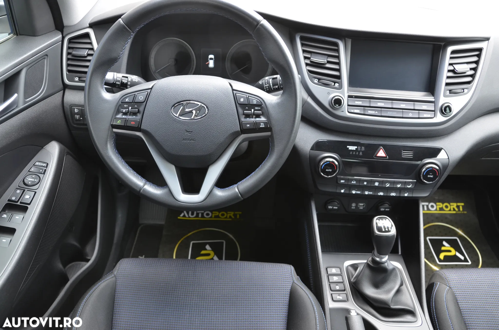 Hyundai Tucson blue 1.7 CRDi 2WD Advantage - 37