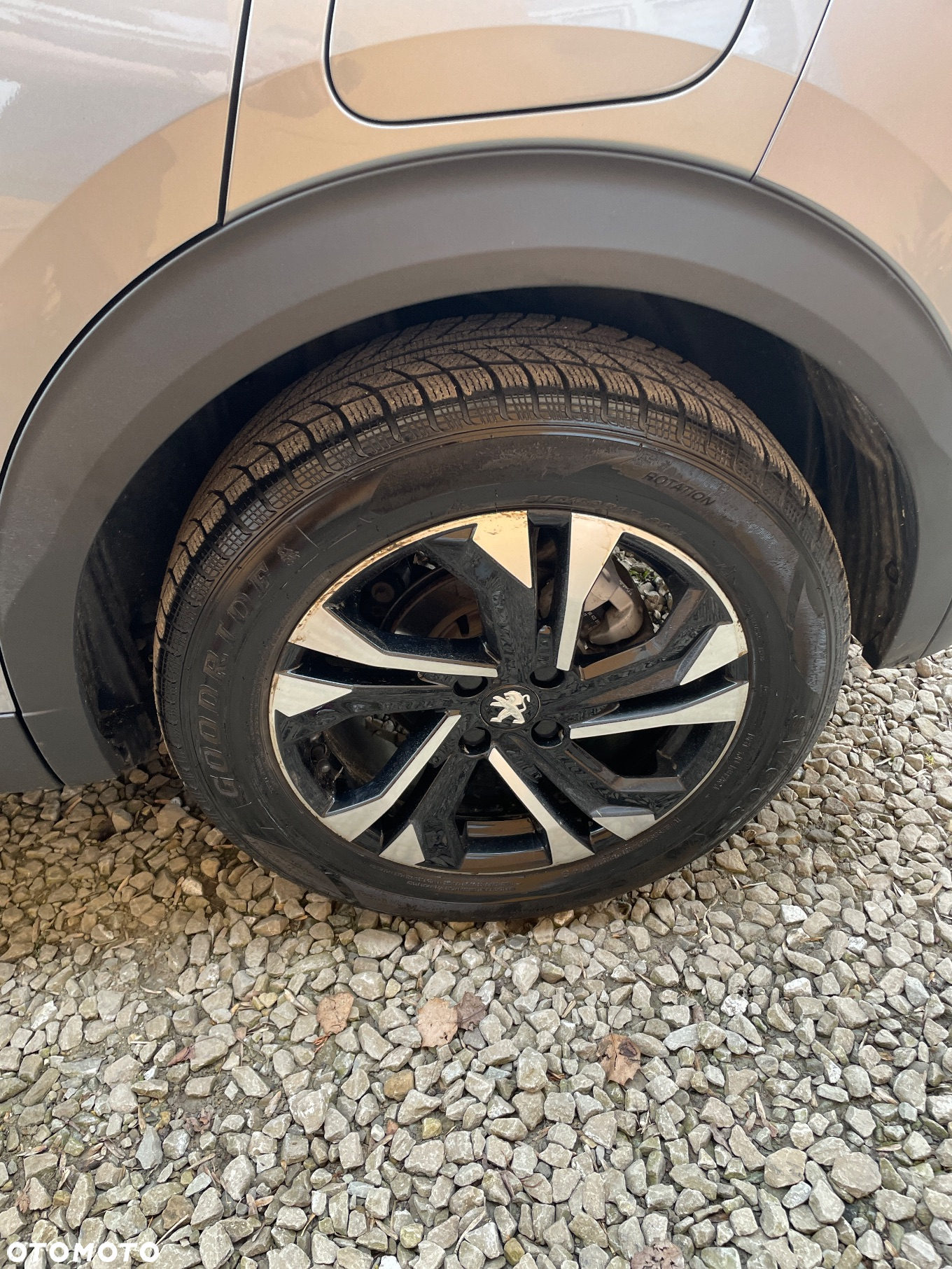 Peugeot 2008 1.2 PureTech Allure Pack S&S EAT8 - 28