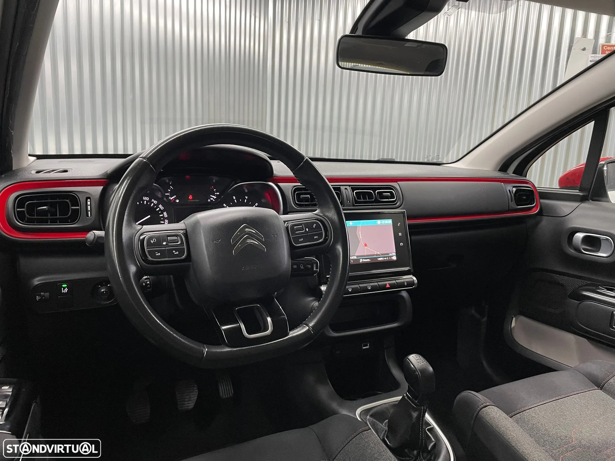 Citroën C3 1.2 PureTech Shine - 17