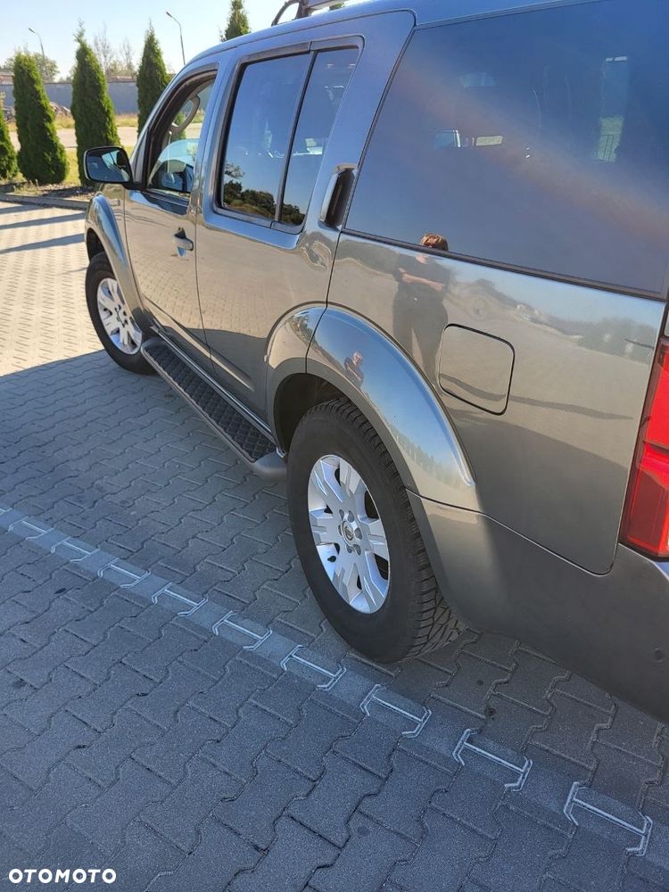 Nissan Pathfinder 2005 photo 3