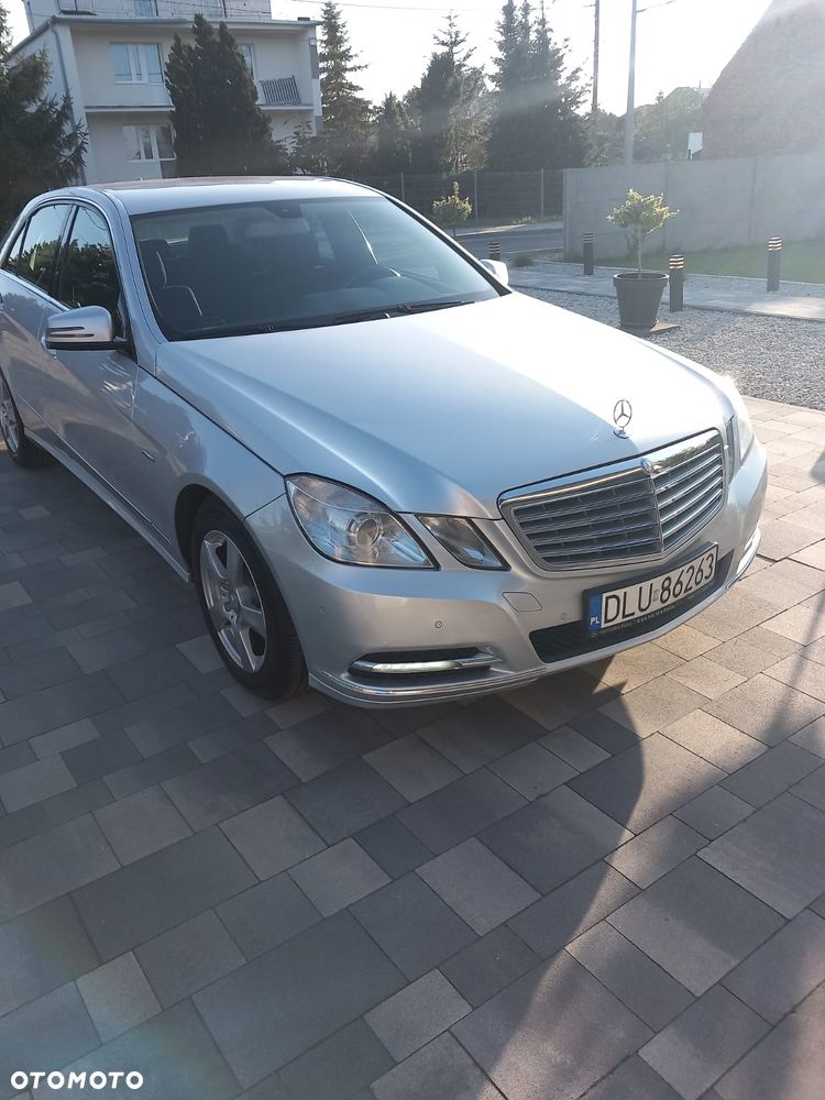 Mercedes-Benz Klasa E 200 BlueTEC 7G-TRONIC Elegance - 3