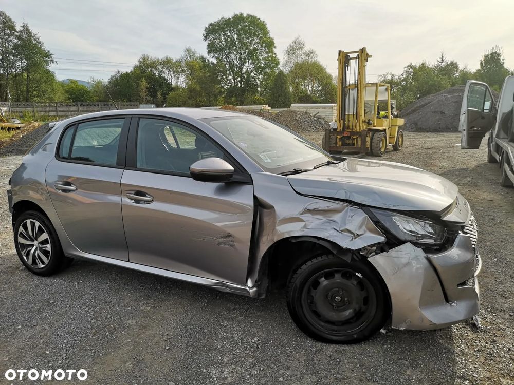 Peugeot 208 - 29