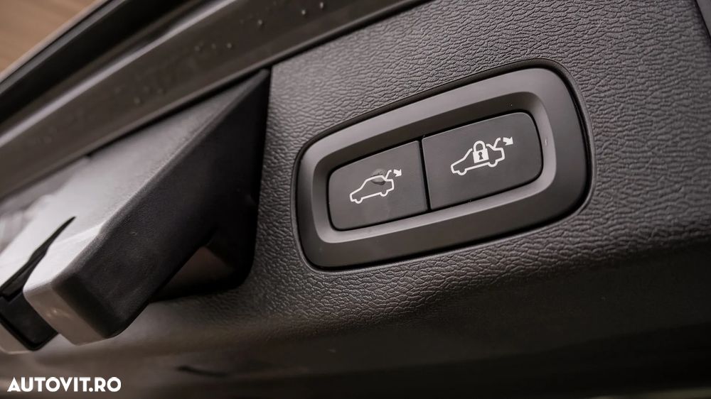 Volvo XC 60 T6 AWD Recharge Geartronic Inscription - 26