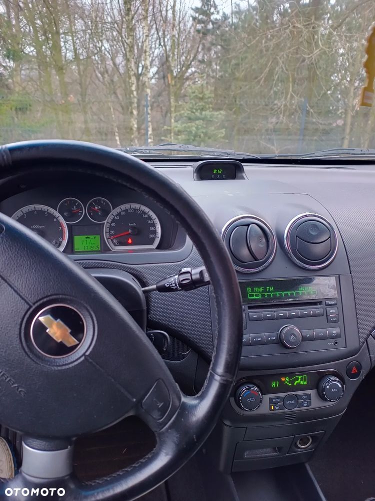 Chevrolet Aveo 1.4 16V LS - 12