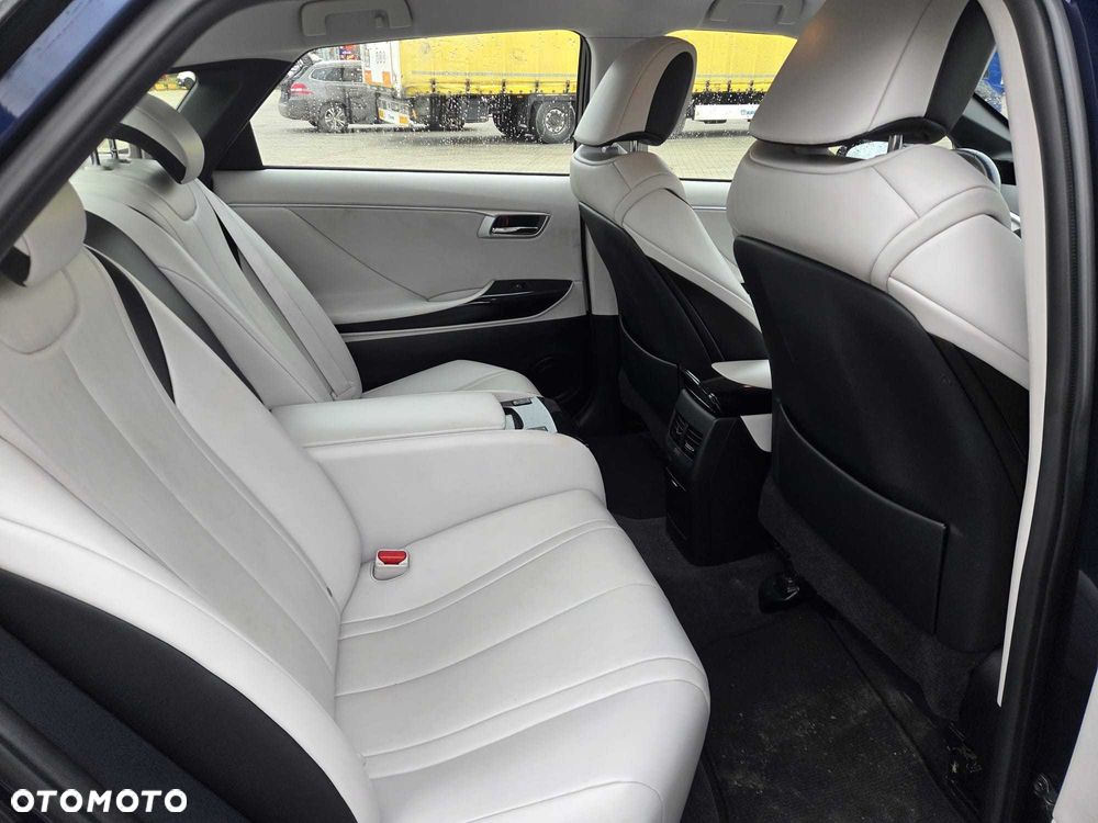 Toyota Mirai - 6