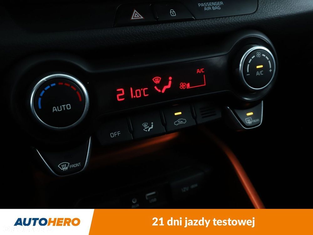 Kia Stonic - 23