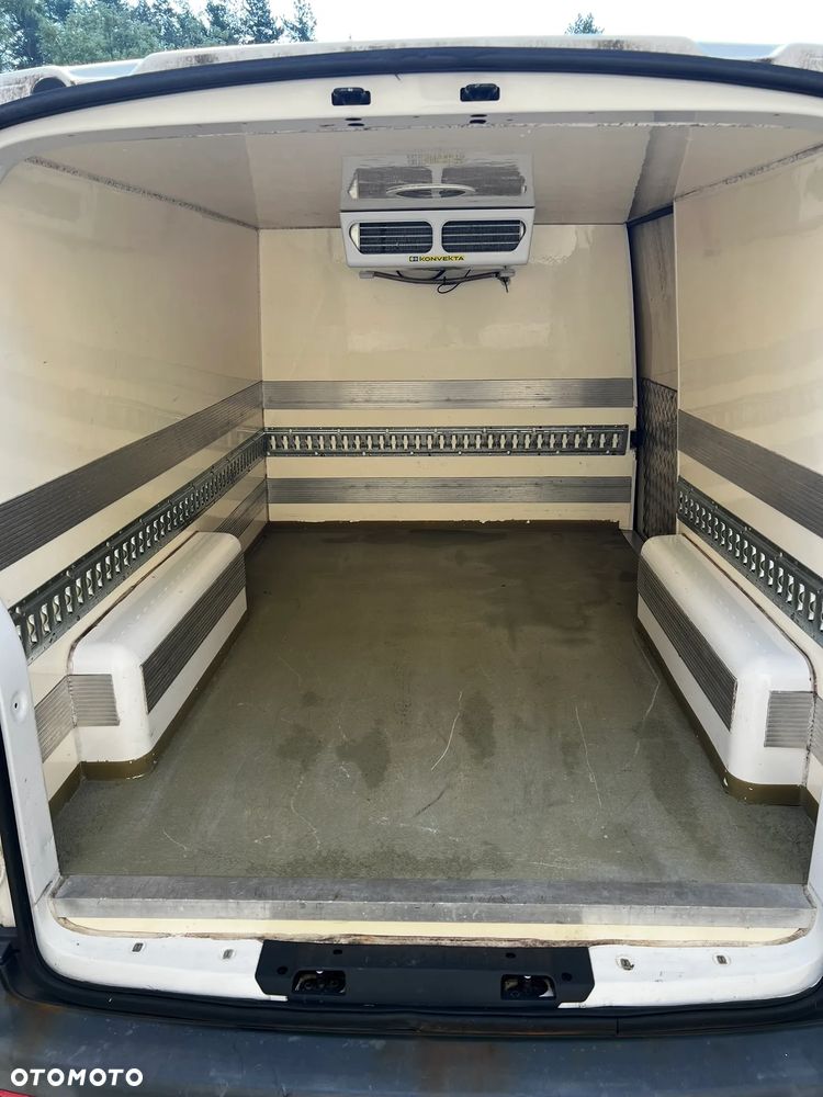 Volkswagen Transporter T5 - 7