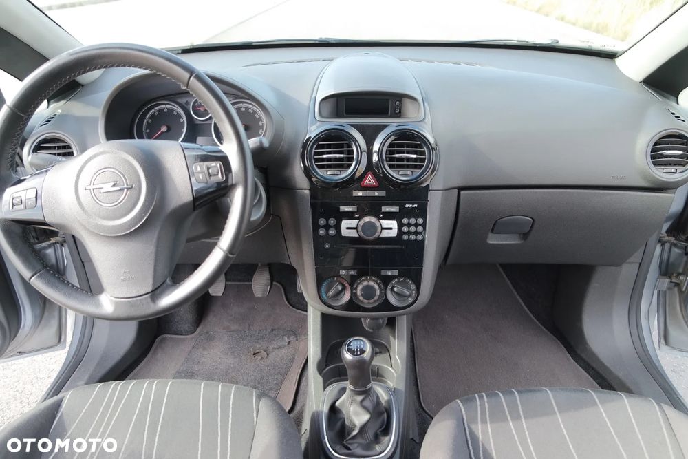 Opel Corsa 1.2 16V - 13