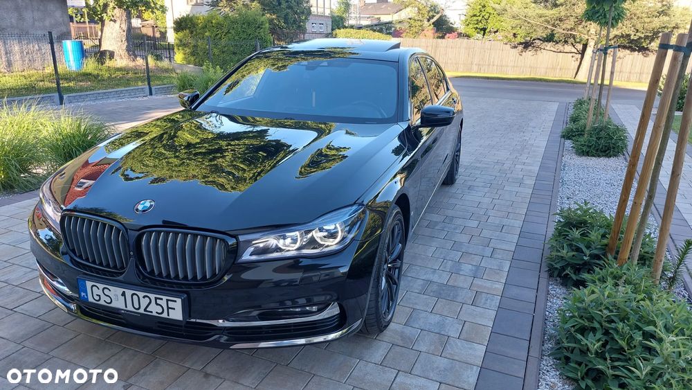 BMW Seria 7 750Li xDrive - 6