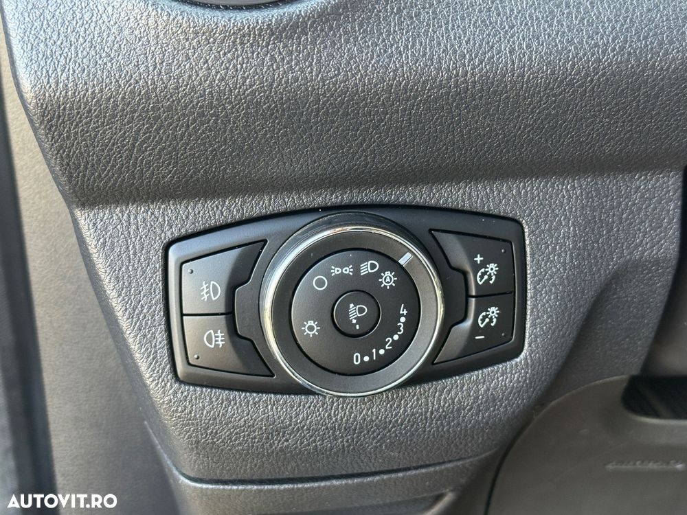 Ford Tourneo Courier 1.0 EcoBoost Titanium - 10