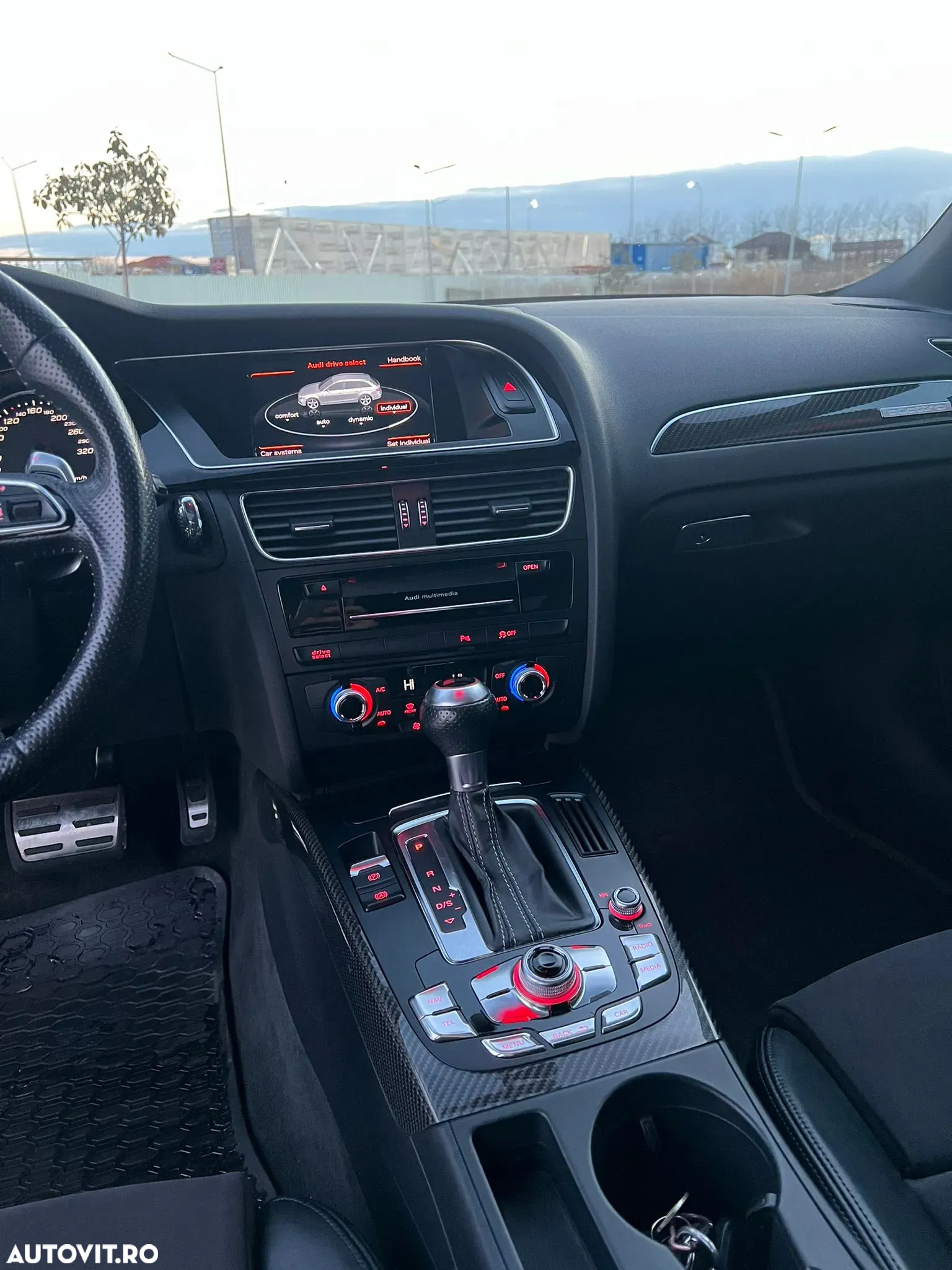 Audi RS4 Avant 4.2 FSI quattro Stronic - 11