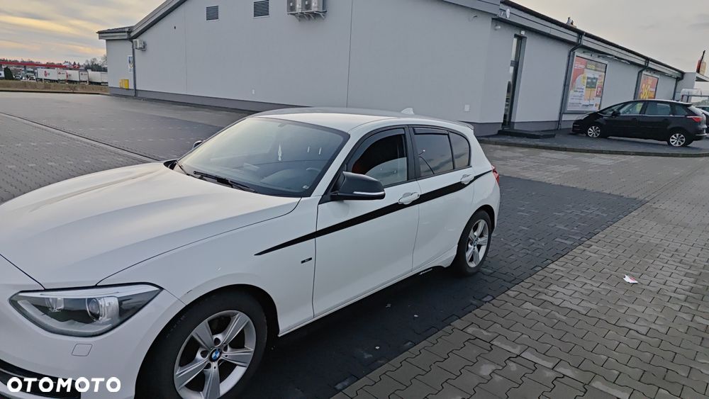 BMW Seria 1 114i Sport Line - 25