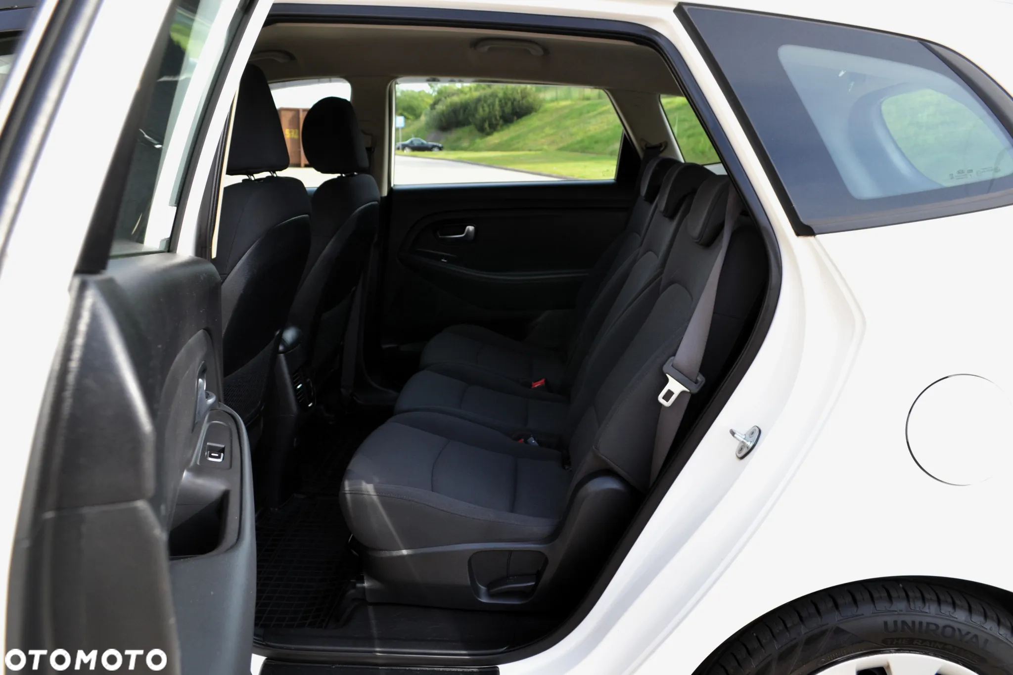 Kia Carens 1.6 GDI L - 7
