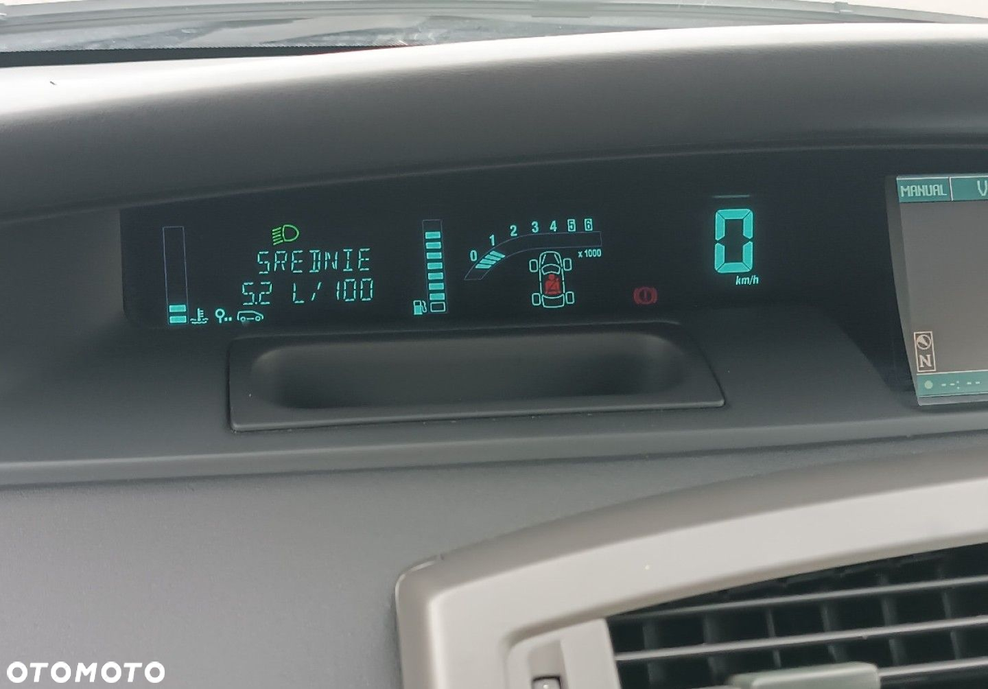 Renault Scenic - 24