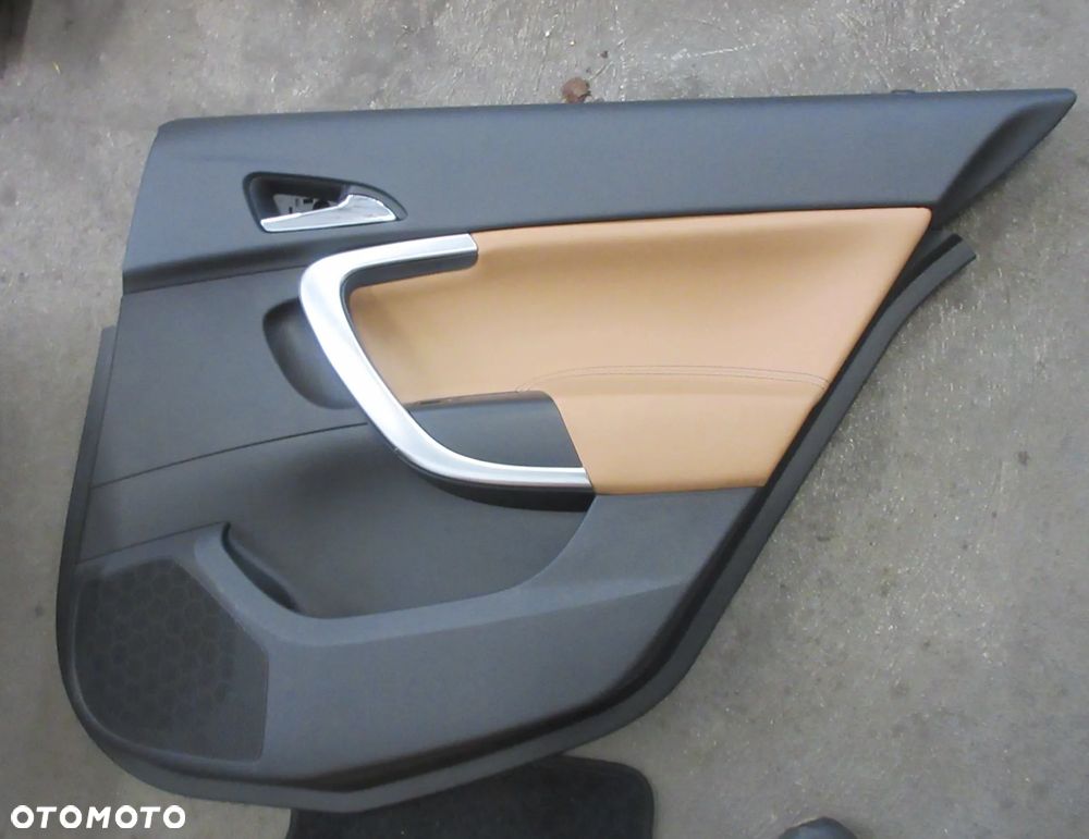 FOTEL KANAPA WNĘTRZE ŚRODEK TAPICERKA FOTELE INDIVIDUAL OPEL INSIGNIA A - 9