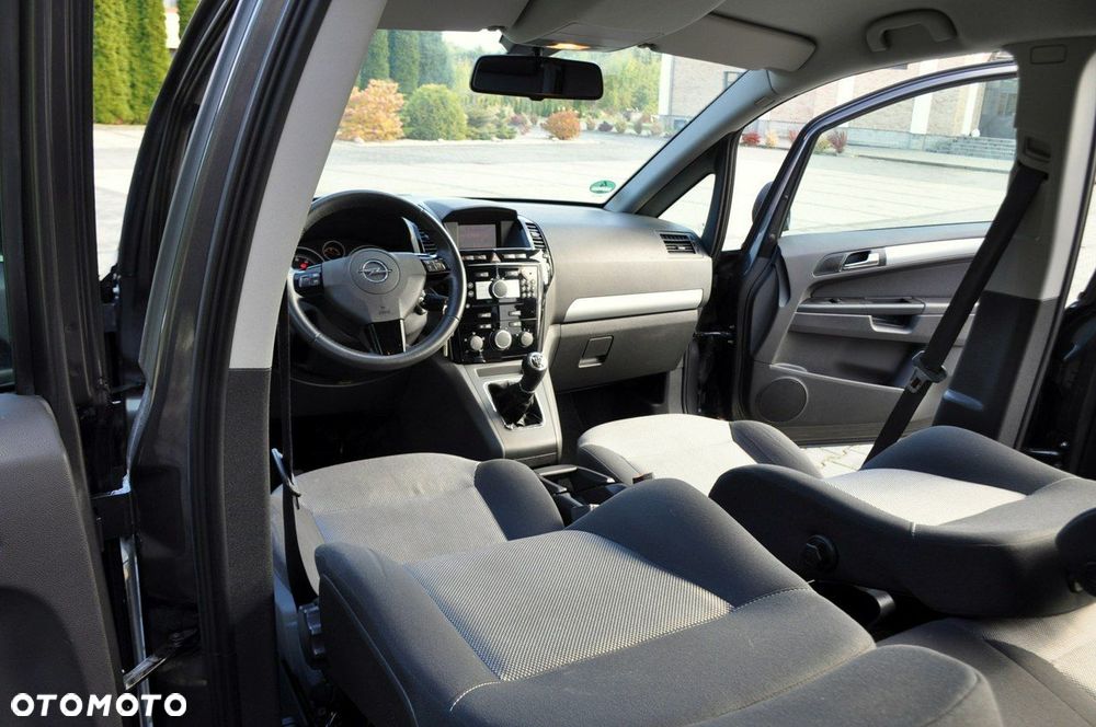 Opel Zafira - 28