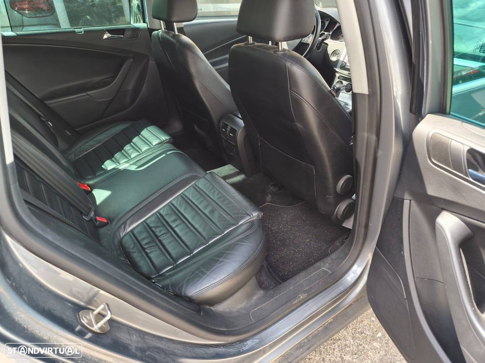 VW Passat Variant 2.0 TDI Highline DSG - 9