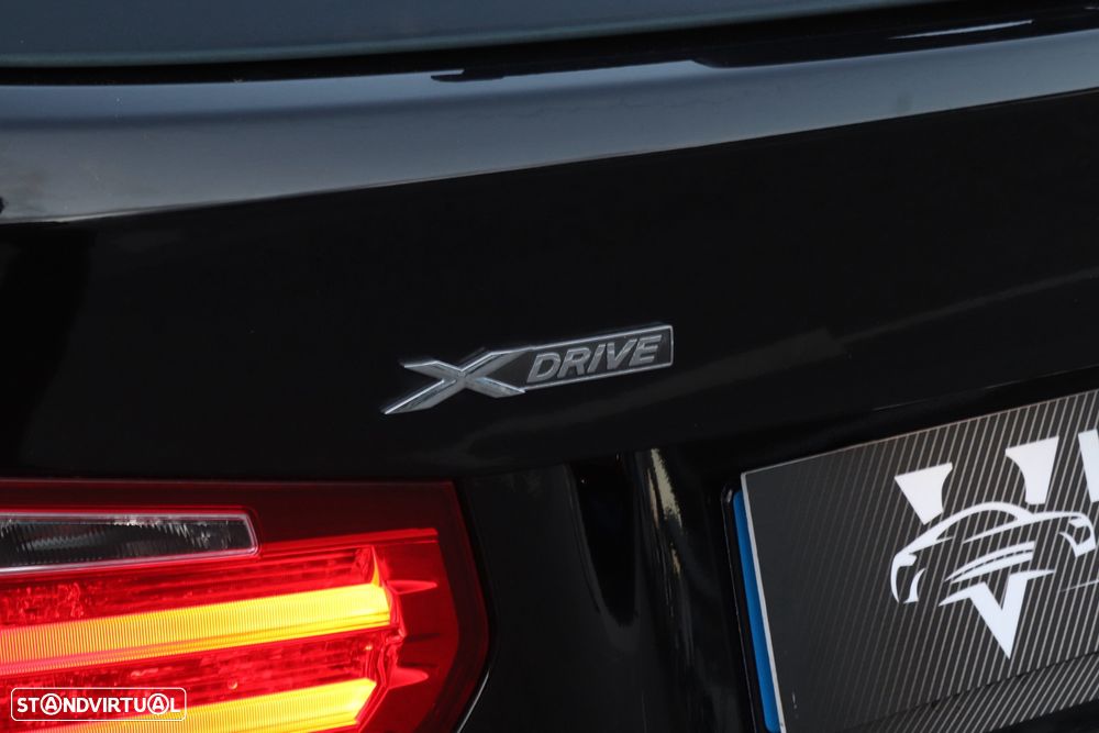 BMW 318 d Touring xDrive Line Sport - 22