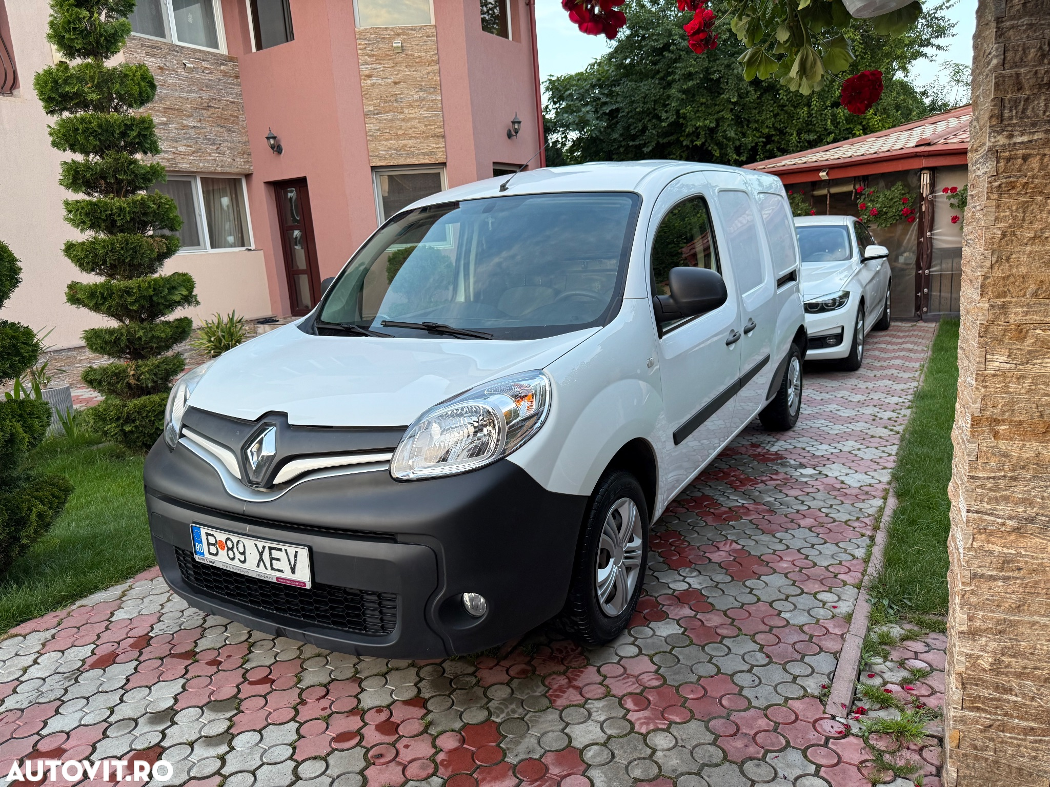 Volkswagen Caddy - 9
