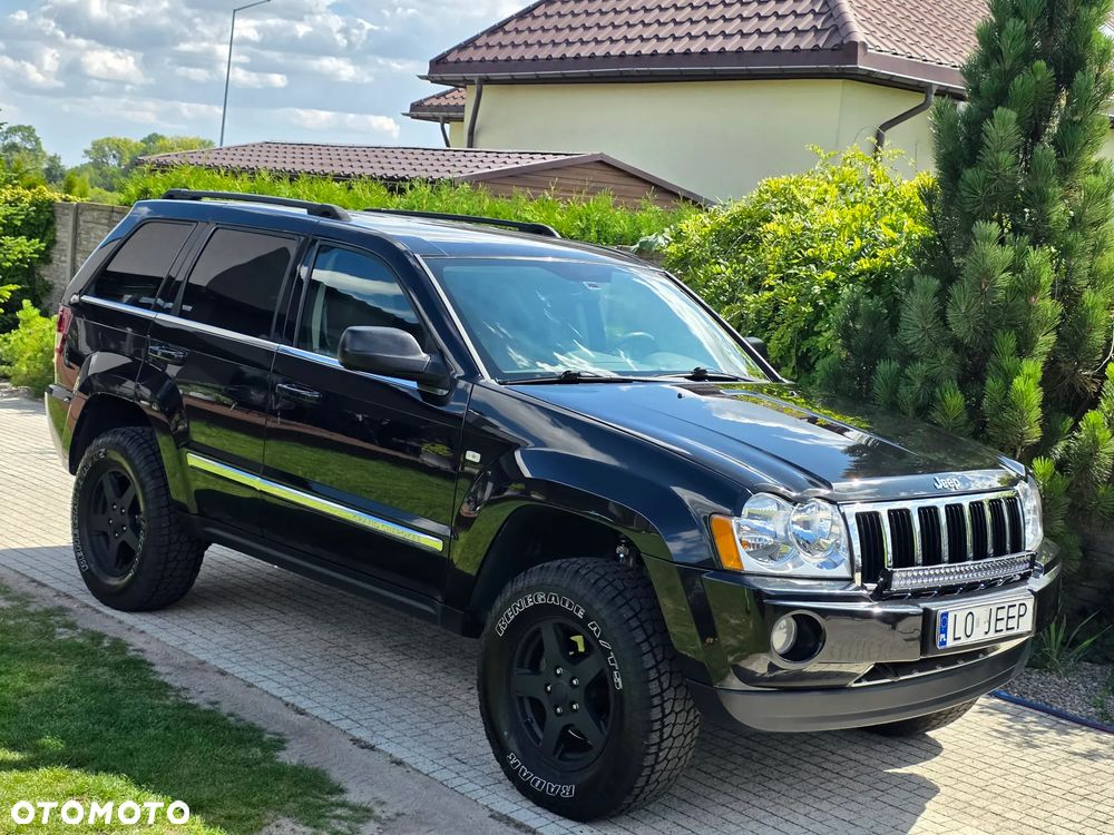 Jeep Grand Cherokee - 25