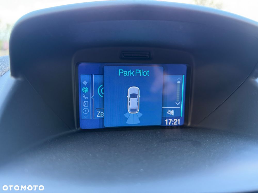 Ford Fiesta 1.0 EcoBoost S&S ST-LINE - 28