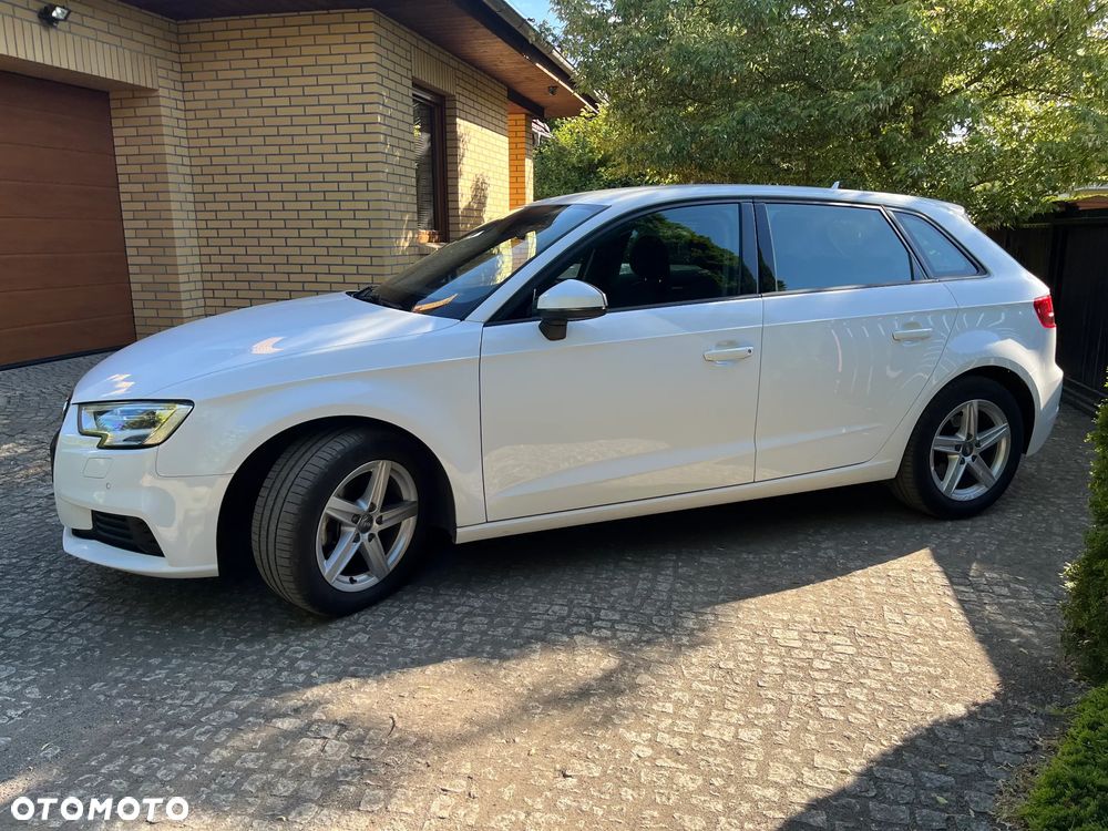 Audi A3 Sportback 1.5 TFSI cylinder on demand S tronic - 4