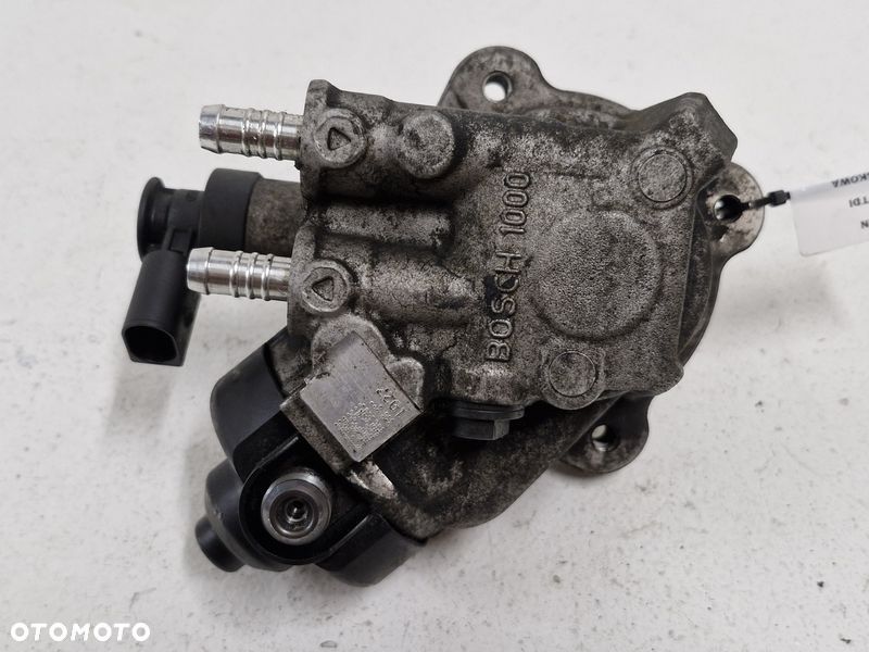 VOLKSWAGEN PASSAT B7 2.0 TDI POMPA WTRYSKOWA 03L130755D - 7