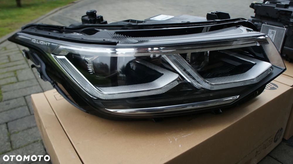 PRZEDNIA LEWA PRAWA LAMPA VW TIGUAN II ALLSPACE LIFT IQ LIGHT 5NN - 9