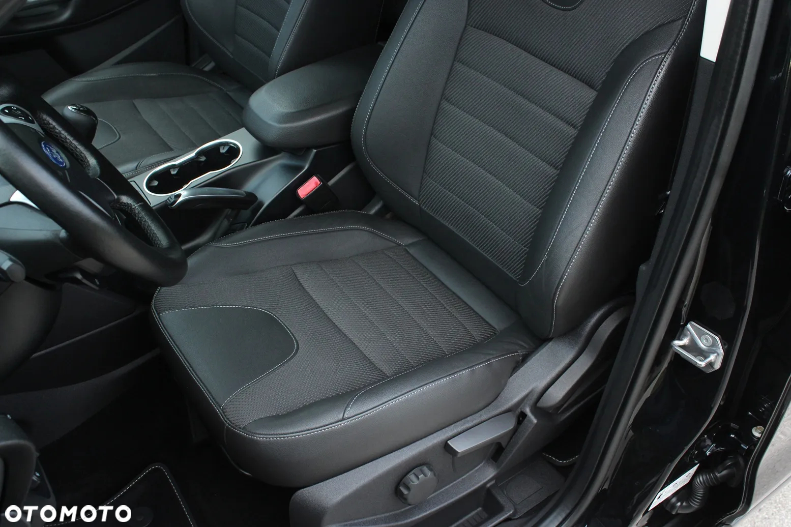 Ford Kuga 2.0 TDCi 4WD Titanium - 32