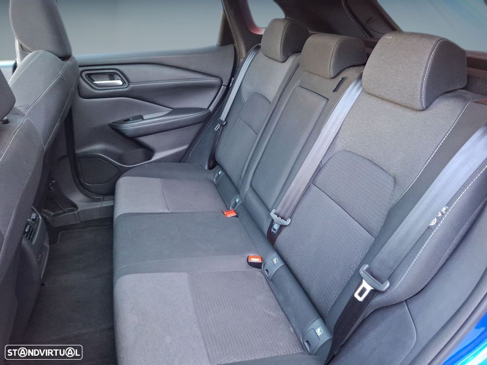 Nissan Qashqai 1.3 DIG-T N-Connecta LED+TT+SKY Xtronic - 6