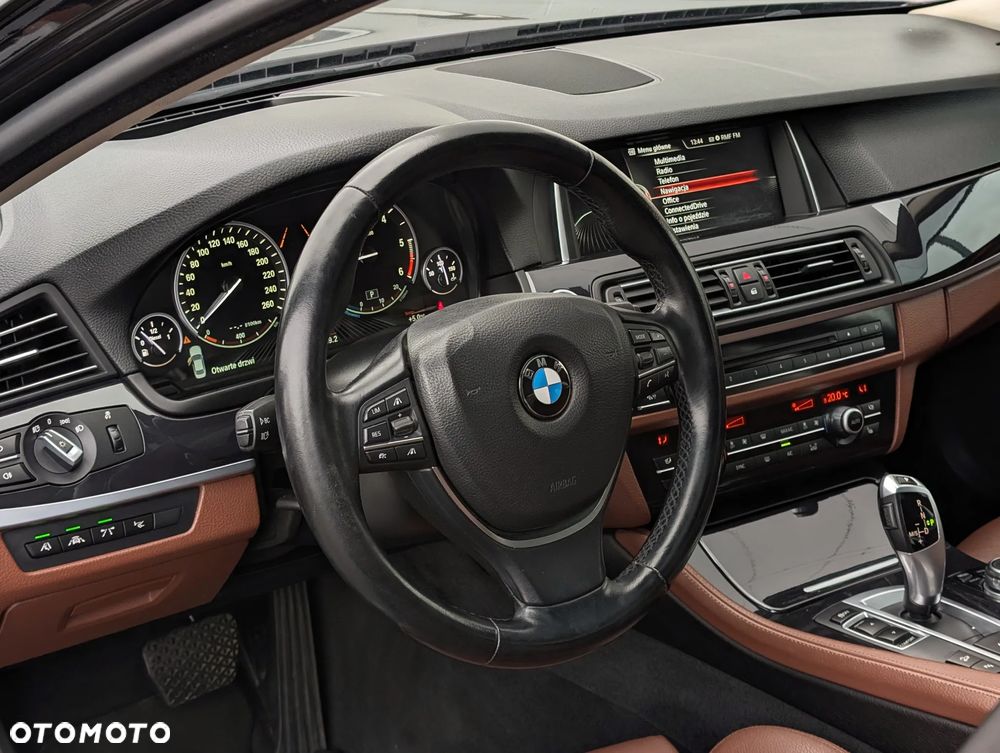 BMW Seria 5 525d xDrive Sport-Aut Luxury Line - 12