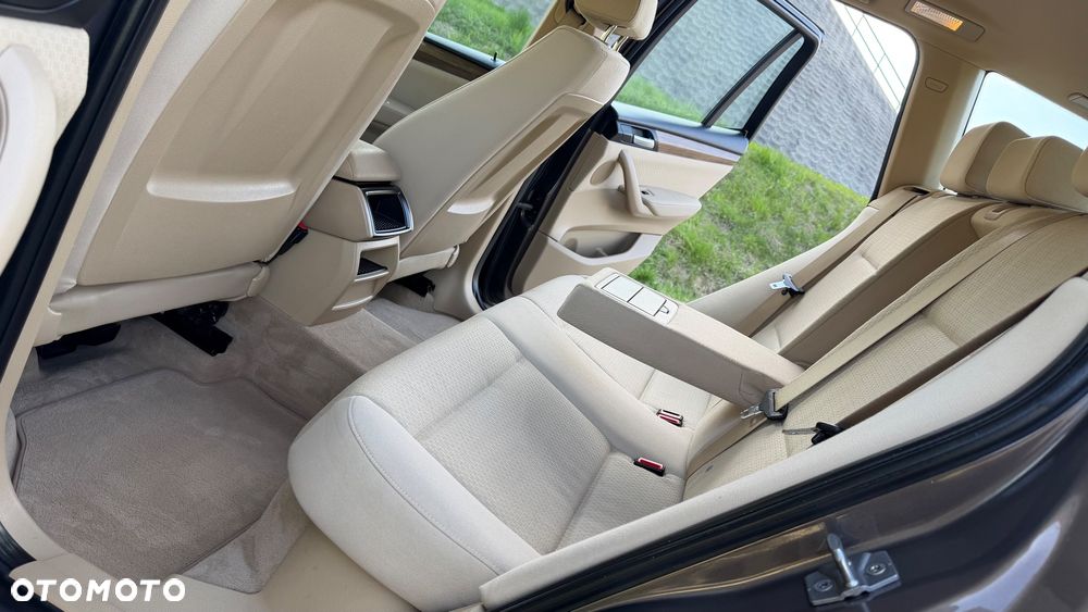 BMW X3 xDrive20d - 12