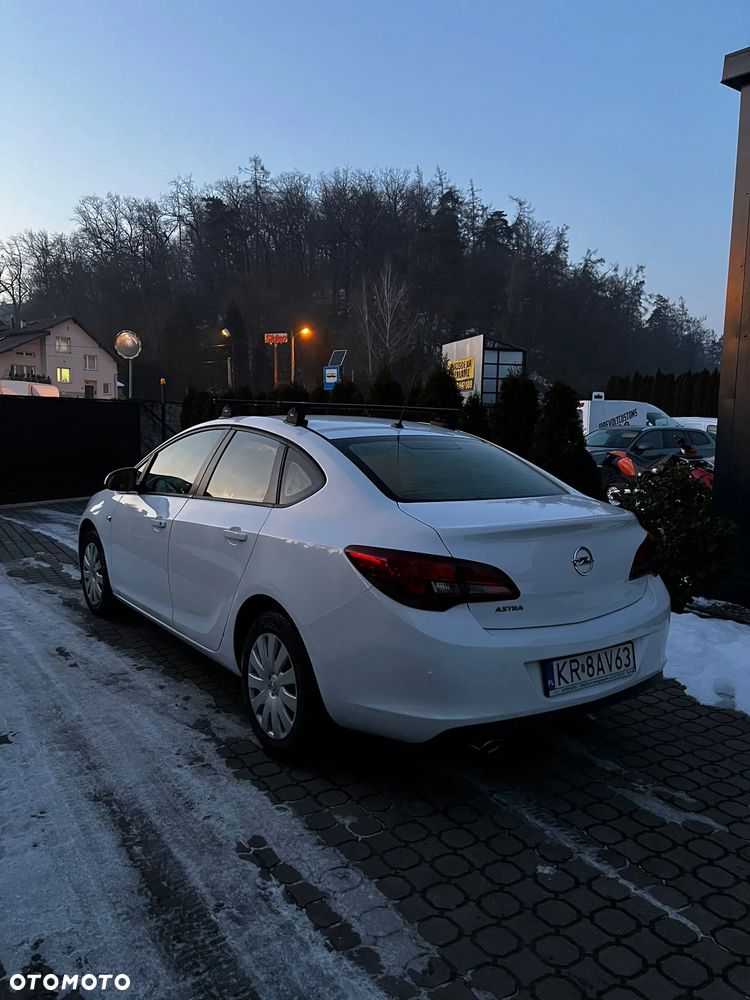 Opel Astra - 4